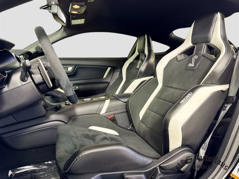 Used 2020 Ford Mustang Shelby GT500 w/ Technology Package RWD image 11