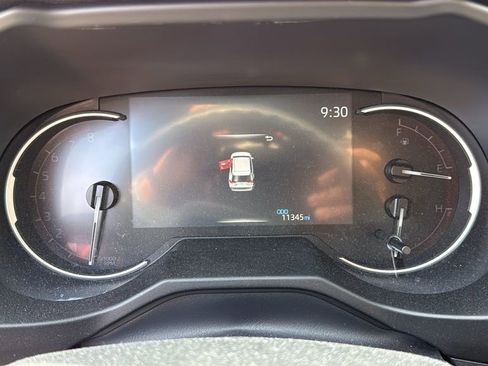 Used 2023 Toyota RAV4 LE FWD image 6