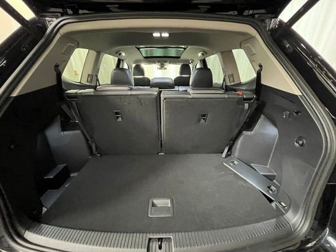 Certified 2024 Volkswagen Atlas SEL Premium R-Line image 29