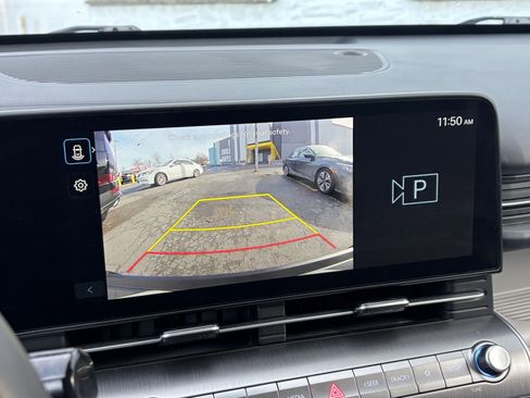 Used 2025 Hyundai Kona SEL image 17