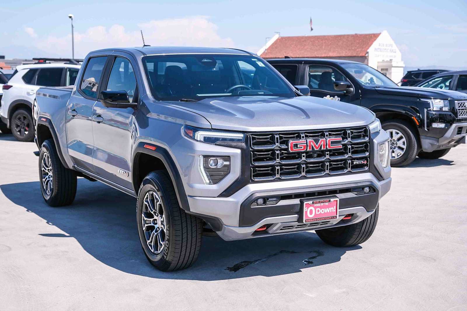 Used 2023 GMC Canyon AT4 w/ Technology Package AWD/4WD image 3
