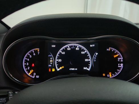 Used 2021 Jeep Grand Cherokee Limited w/ Luxury Group II RWD image 25