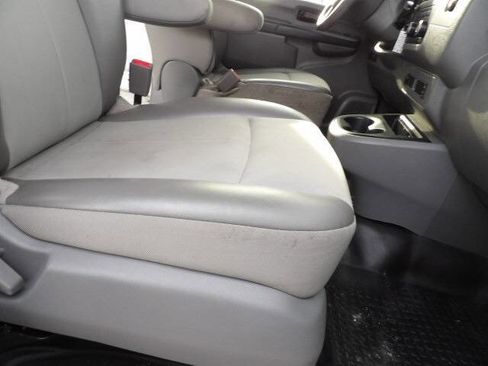 Used 2019 Nissan NV 1500 S image 28