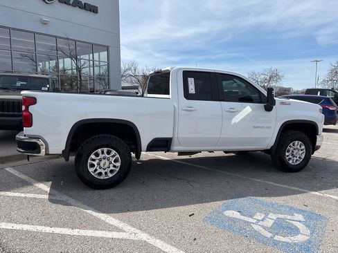 Used 2023 Chevrolet Silverado 2500 LT w/ Convenience Package image 32