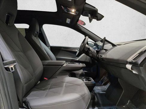 Certified 2025 BMW iX M60 image 22
