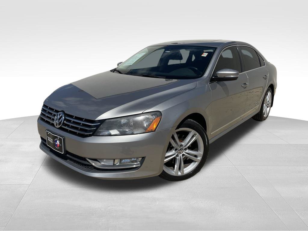 Used 2014 Volkswagen Passat TDI SEL Premium FWD image 1