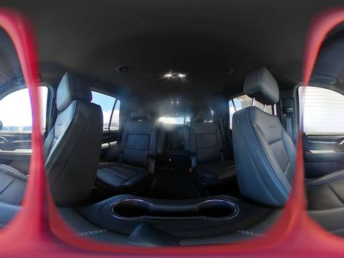 Used 2023 GMC Yukon Denali RWD image 45