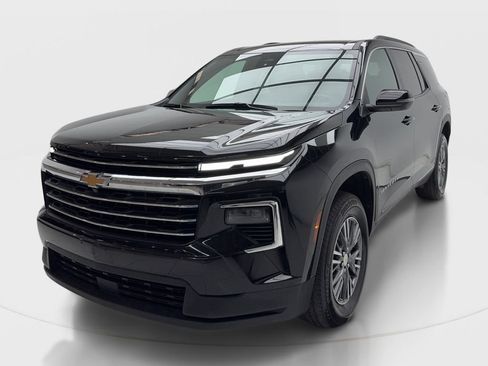 Used 2025 Chevrolet Traverse LT AWD/4WD image 4