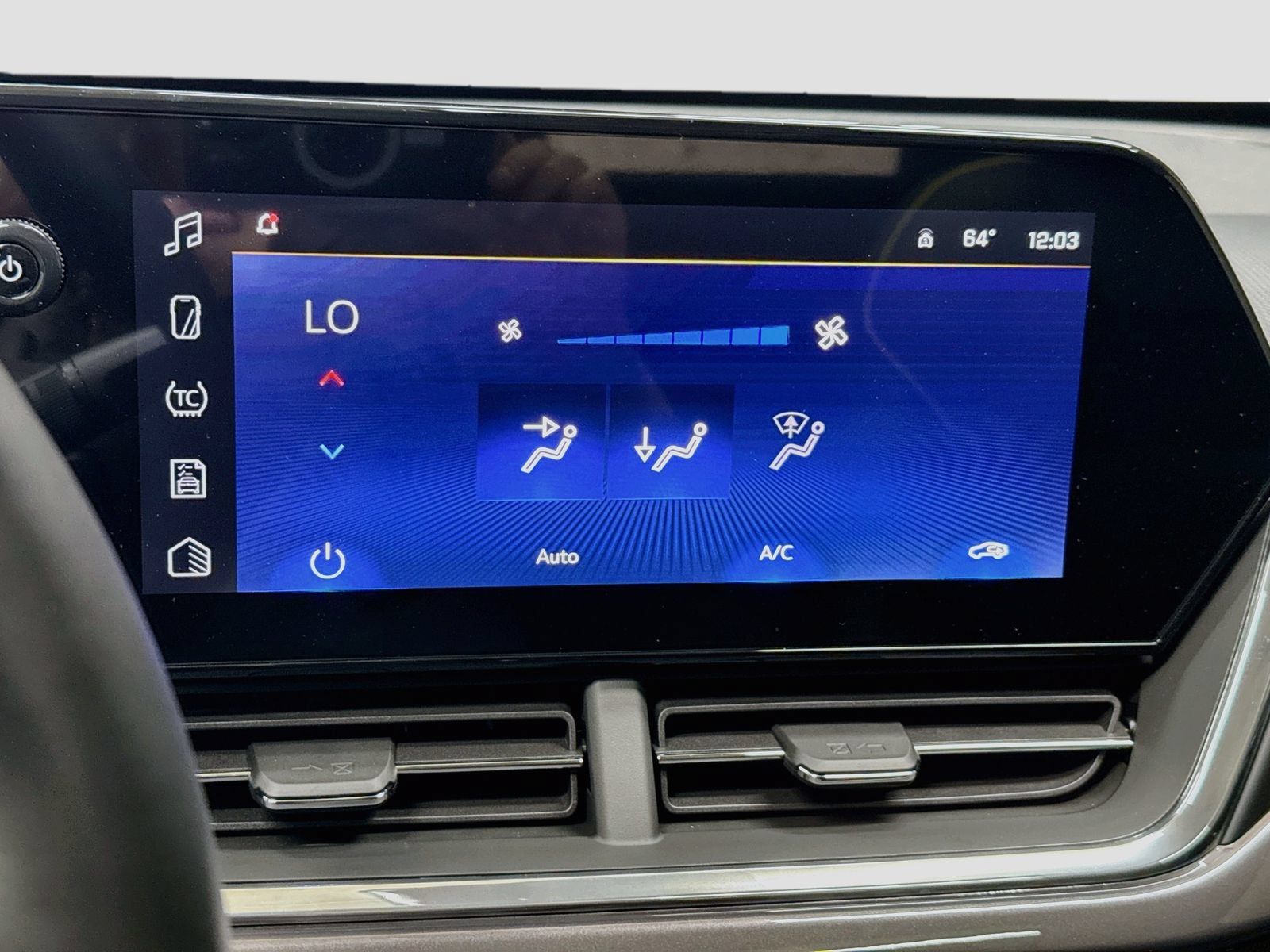 New 2026 Chevrolet Trax ACTIV w/ Sunroof Package FWD image 19