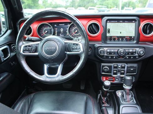 Used 2018 Jeep Wrangler Unlimited Rubicon AWD/4WD image 17