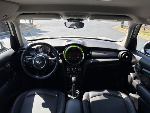 Used 2016 MINI Cooper 4-Door Hardtop FWD image 17