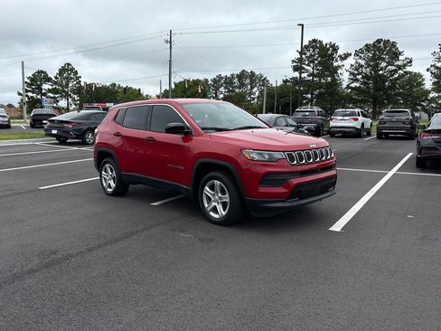 Used 2023 Jeep Compass Sport AWD/4WD image 7