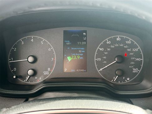 Used 2024 Toyota Corolla SE image 12