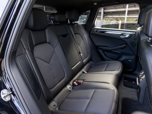 Certified 2025 Porsche Macan image 46