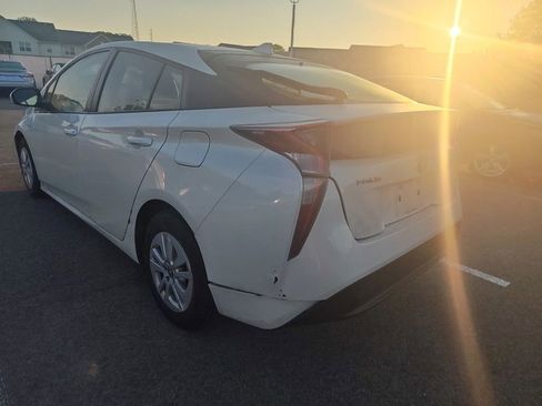 Used 2016 Toyota Prius Two FWD image 5