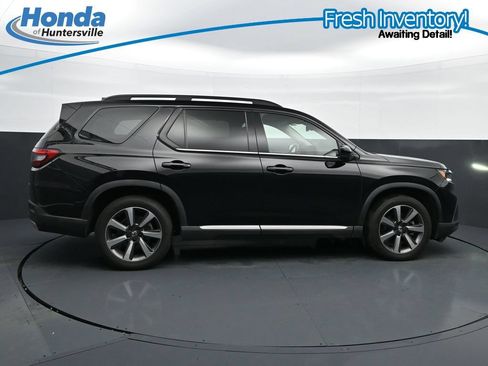 Used 2023 Honda Pilot Elite image 11