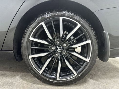 Used 2025 Honda Accord Touring image 14