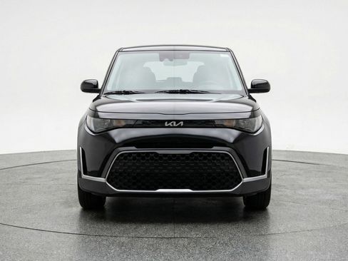 Used 2025 Kia Soul LX w/ LX Technology Package FWD image 2