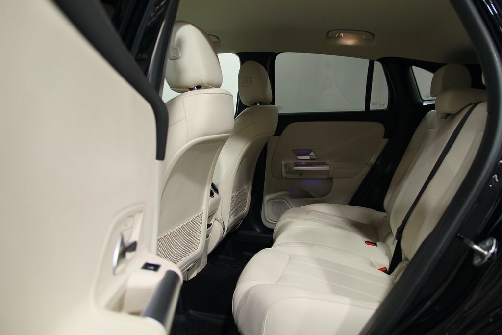 Certified 2023 Mercedes-Benz GLA 250 4MATIC image 28