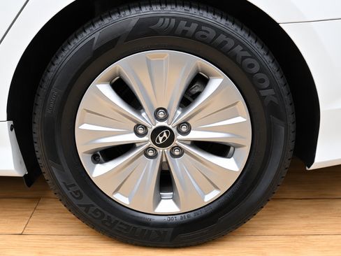 Used 2018 Hyundai Sonata SE FWD image 9