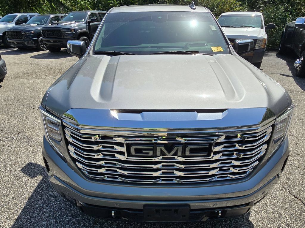 Used 2025 GMC Sierra 1500 Denali AWD/4WD image 14