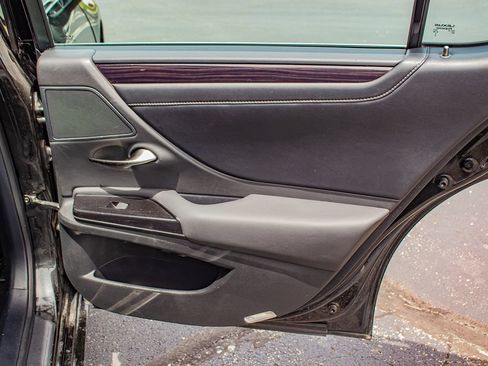Used 2020 Lexus ES 350 w/ Premium Package FWD image 17