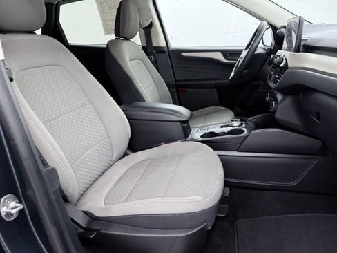 Used 2022 Ford Escape SE w/ SE Sport Appearance Package FWD image 18