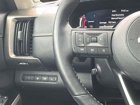 Certified 2023 Nissan Pathfinder Platinum image 16