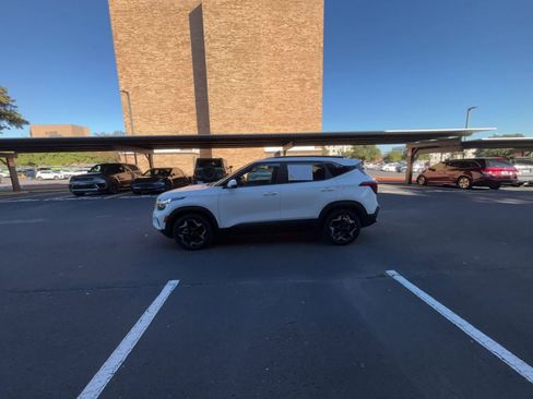 Used 2025 Kia Seltos S image 16