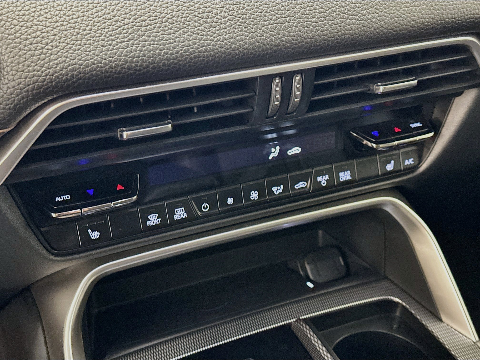 Used 2024 MAZDA CX-90 Plug-In Hybrid w/ Premium Pkg AWD/4WD image 24