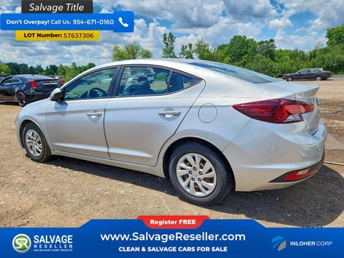Used 2019 Hyundai Elantra SE FWD image 3