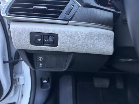 Used 2018 Honda Accord EX-L image 31