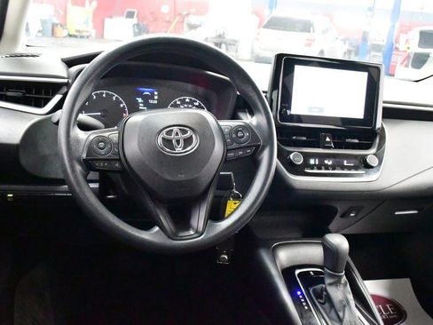 Used 2024 Toyota Corolla LE image 6