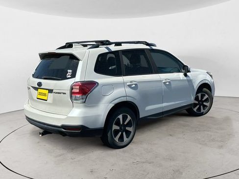 Used 2018 Subaru Forester 2.5i Premium AWD/4WD image 5