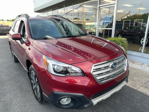 Used 2017 Subaru Outback 3.6R Limited AWD/4WD image 2