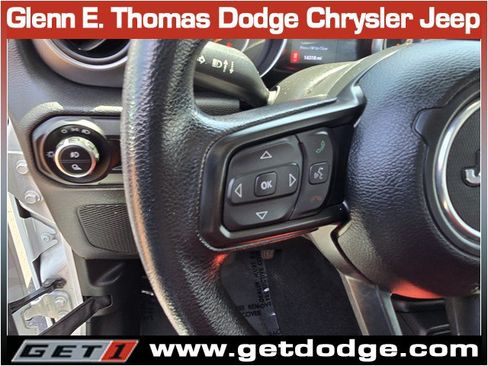 Certified 2023 Jeep Gladiator Sport AWD/4WD image 18
