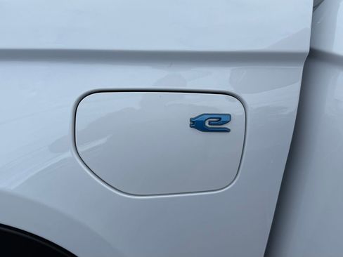 Used 2022 Jeep Grand Cherokee Limited 4xe w/ Luxury Tech Group II image 25