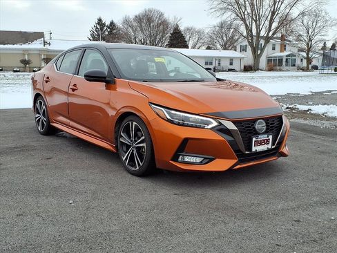 Used 2020 Nissan Sentra SR w/ Premium Package image 18