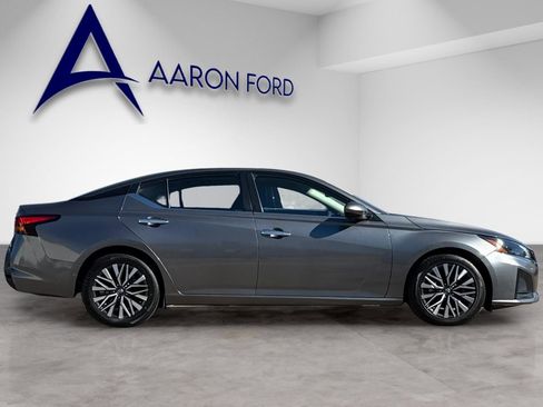 Used 2023 Nissan Altima 2.5 SV image 6