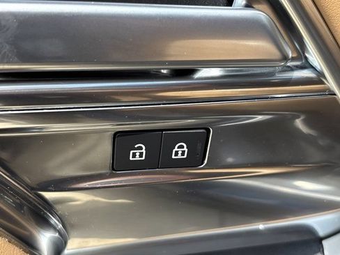 Used 2023 Land Rover Range Rover SE AWD/4WD image 25