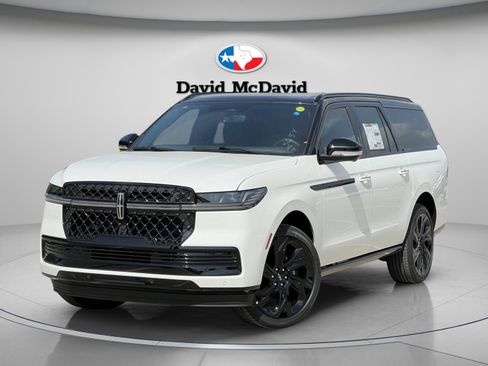 New 2026 Lincoln Navigator L Black Label AWD/4WD image 1