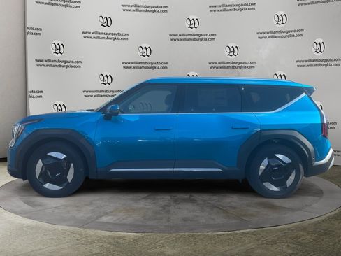 New 2026 Kia EV9 Wind image 2