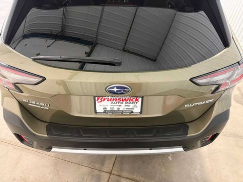 Certified 2022 Subaru Outback Limited AWD/4WD image 16