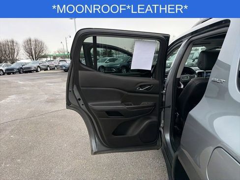 Used 2021 GMC Acadia SLT image 26