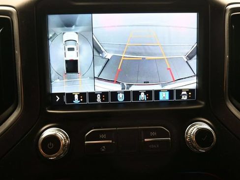Used 2021 GMC Sierra 1500 AT4 w/ Technology Package AWD/4WD image 15