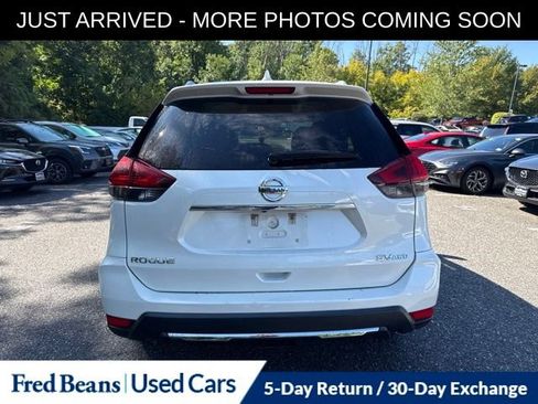 Used 2018 Nissan Rogue SV AWD/4WD image 7