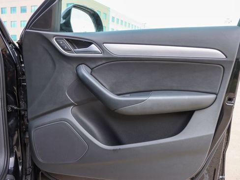 Used 2018 Audi Q3 2.0T Premium w/ Convenience Package image 10