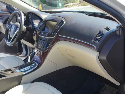 Used 2014 Buick Regal Premium image 12