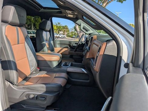 Used 2023 Chevrolet Silverado 3500 High Country w/ Technology Package image 15