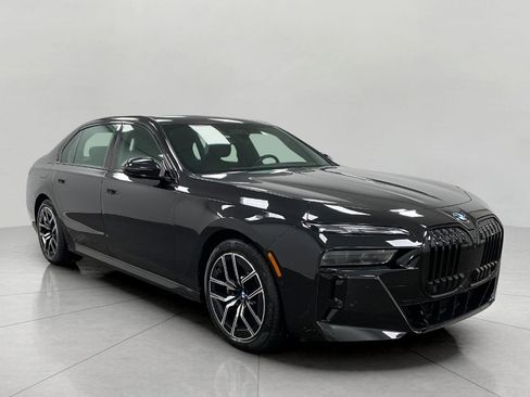 Certified 2023 BMW 760i xDrive w/ Executive Package image 1
